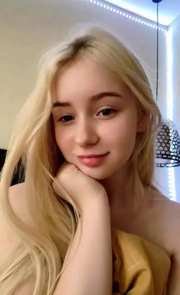 pekob48321 (18) female from GB - sexting partner