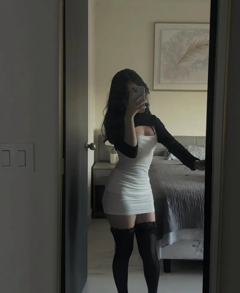 pigep83217 (18) female from AU - sexting partner