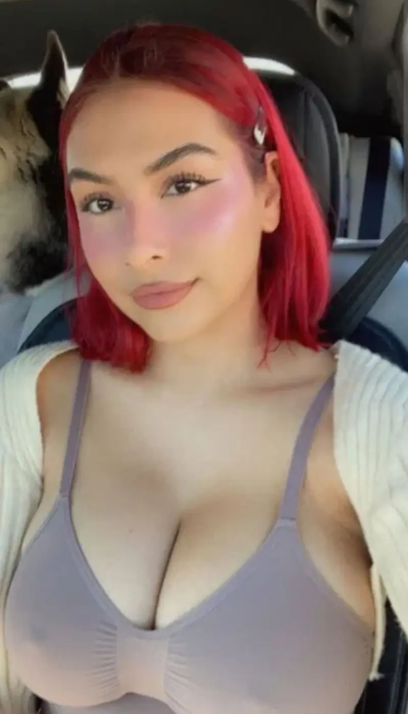 pivjuqx (23) female from GB - sexting partner