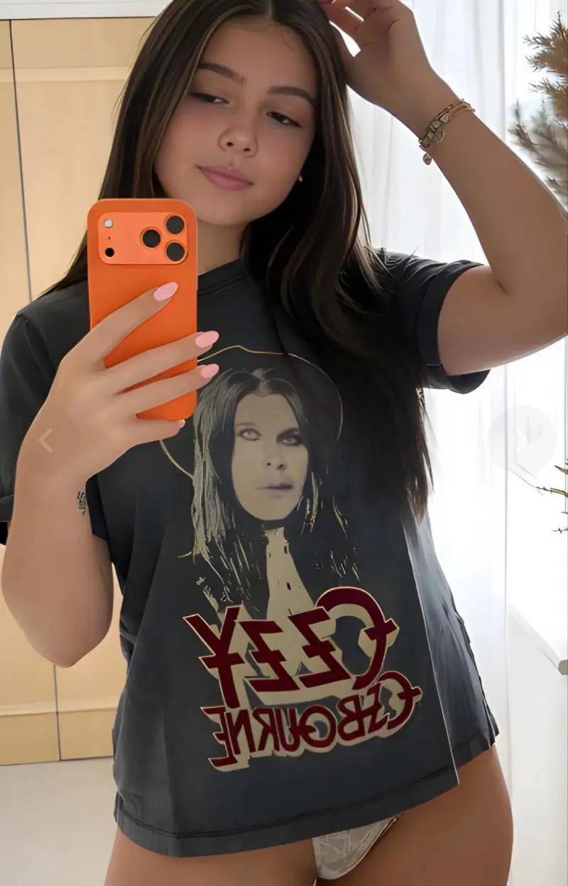 pkrivxu (18) female from CA - sexting partner