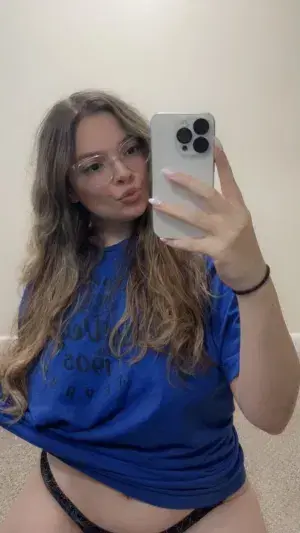 pohem92720 (18) female from FI - sexting partner