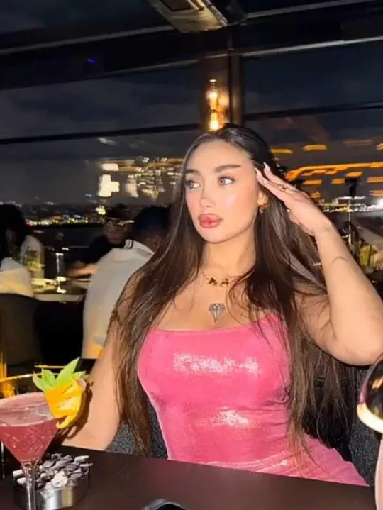 pomudyla (18) female from US - sexting partner