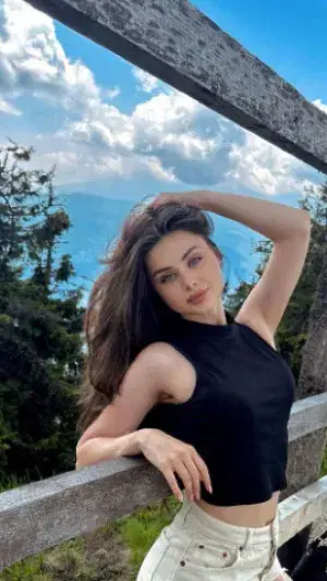 ponan47087 (22) female from US - sexting partner