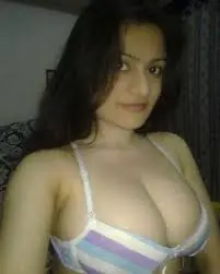 potat53770 (21) female from AU - sexting partner