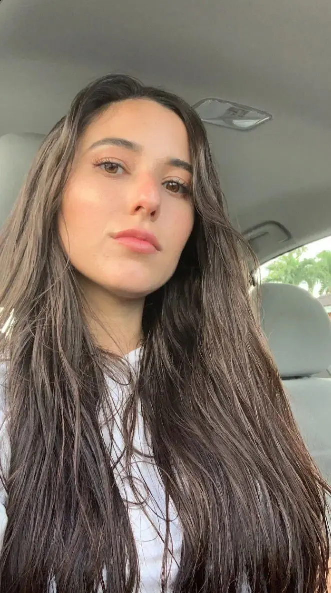 qoloxoky (18) female from US - sexting partner