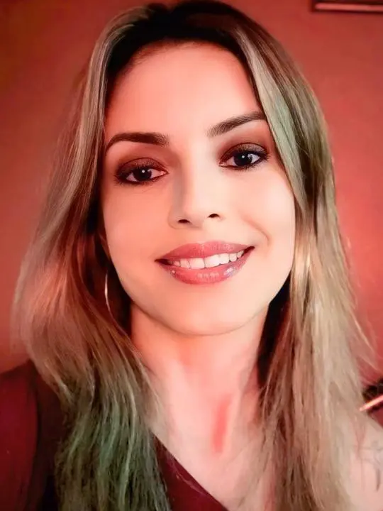 qyvuvy (24) female from BE - sexting partner