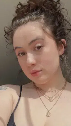 rakevad339 (18) female from US - sexting partner