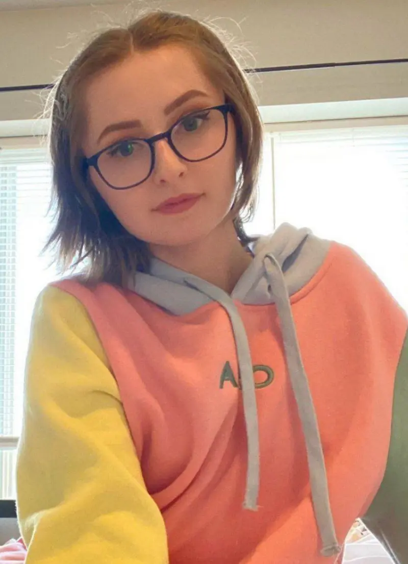 ramwitbit (18) female from US - sexting partner