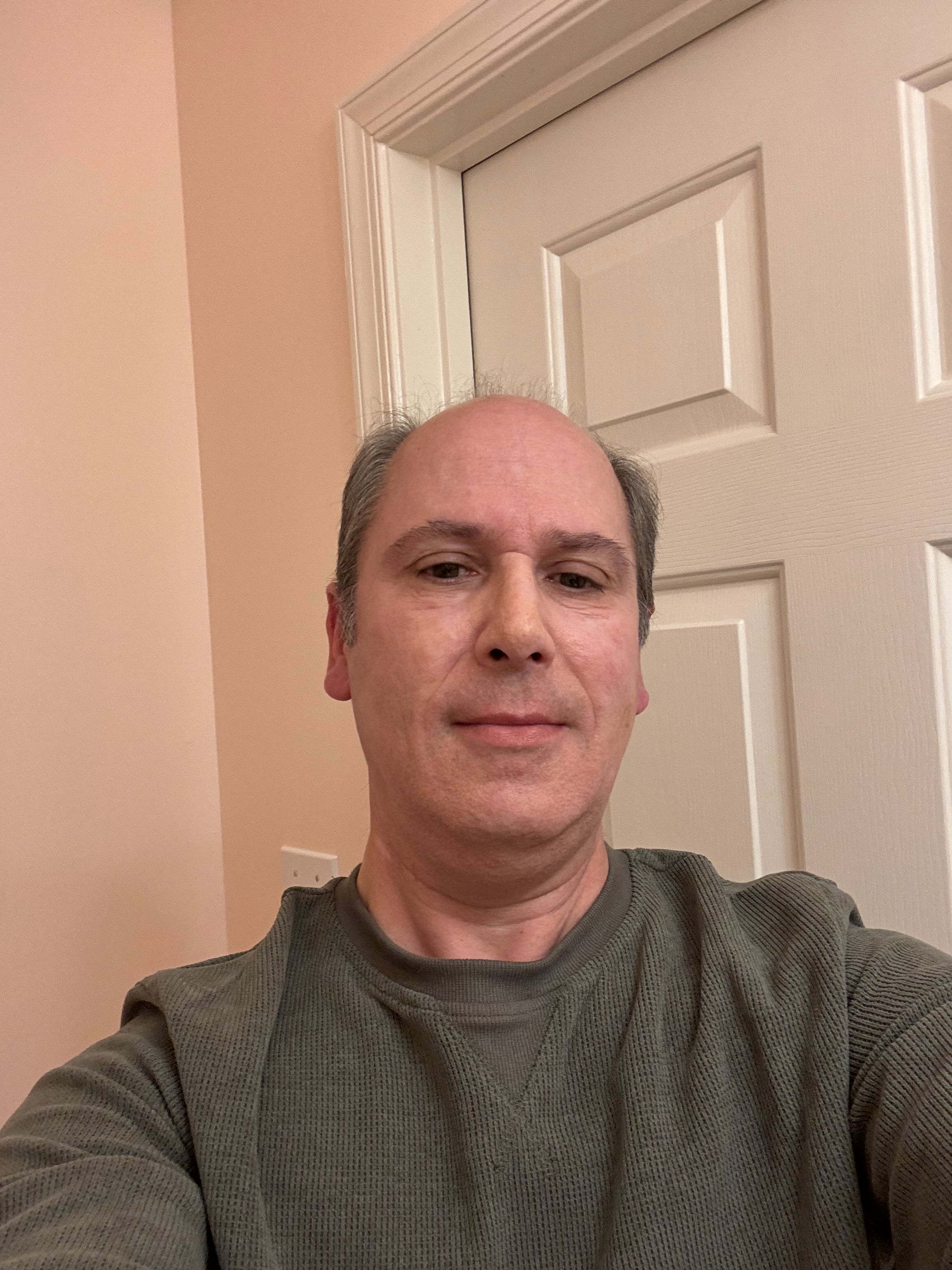 redrobbin1969 from US