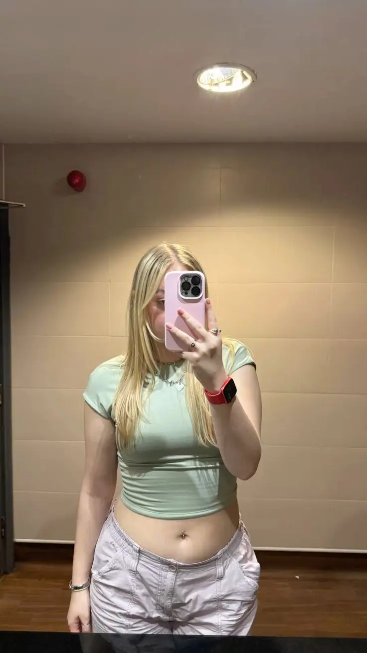 remon74482 (18) female from DK - sexting partner