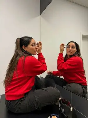 rereba2719 (18) female from GB - sexting partner