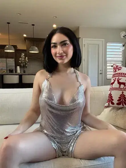 rerixi5762 (22) female from US - sexting partner