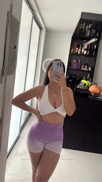 revivof327 (18) female from UY - sexting partner