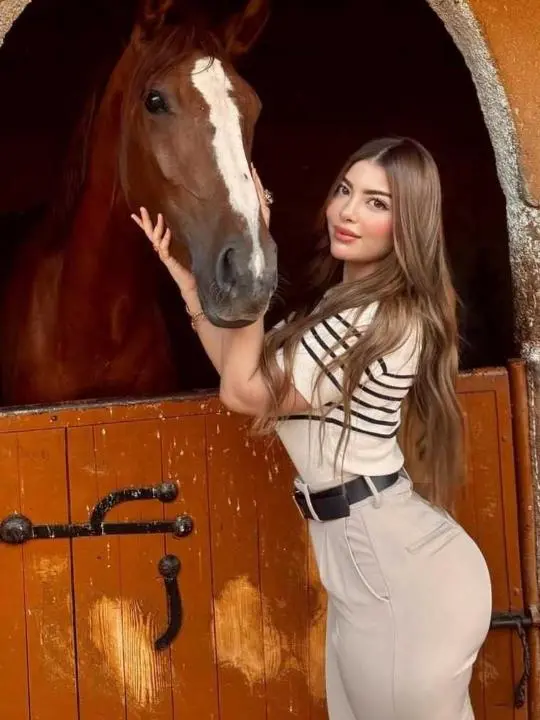 rexeva (18) female from US - sexting partner