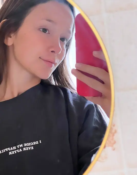 rhneik9npp (19) female from US - sexting partner