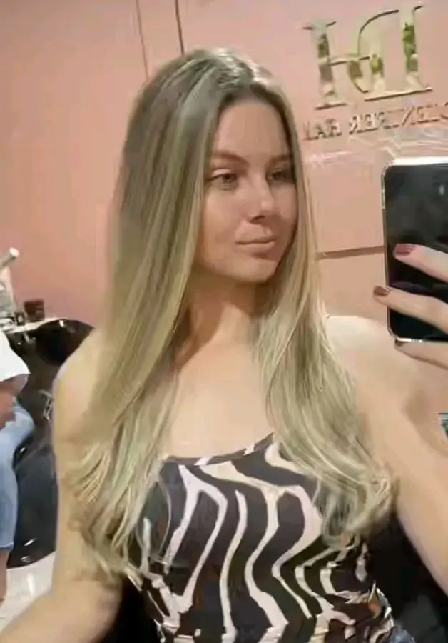 ricohel793 (18) female from US - sexting partner