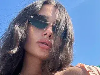 rimey50963 (18) female from US - sexting partner