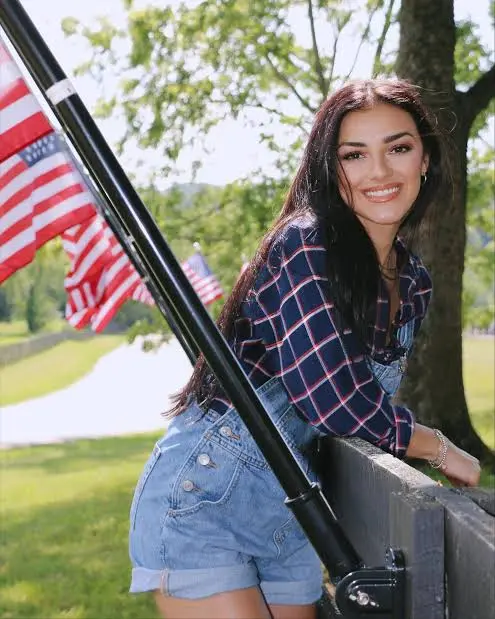 rinazery (18) female from US - sexting partner