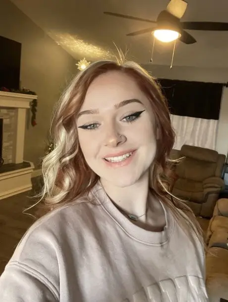 rirabi3885 (26) female from US - sexting partner