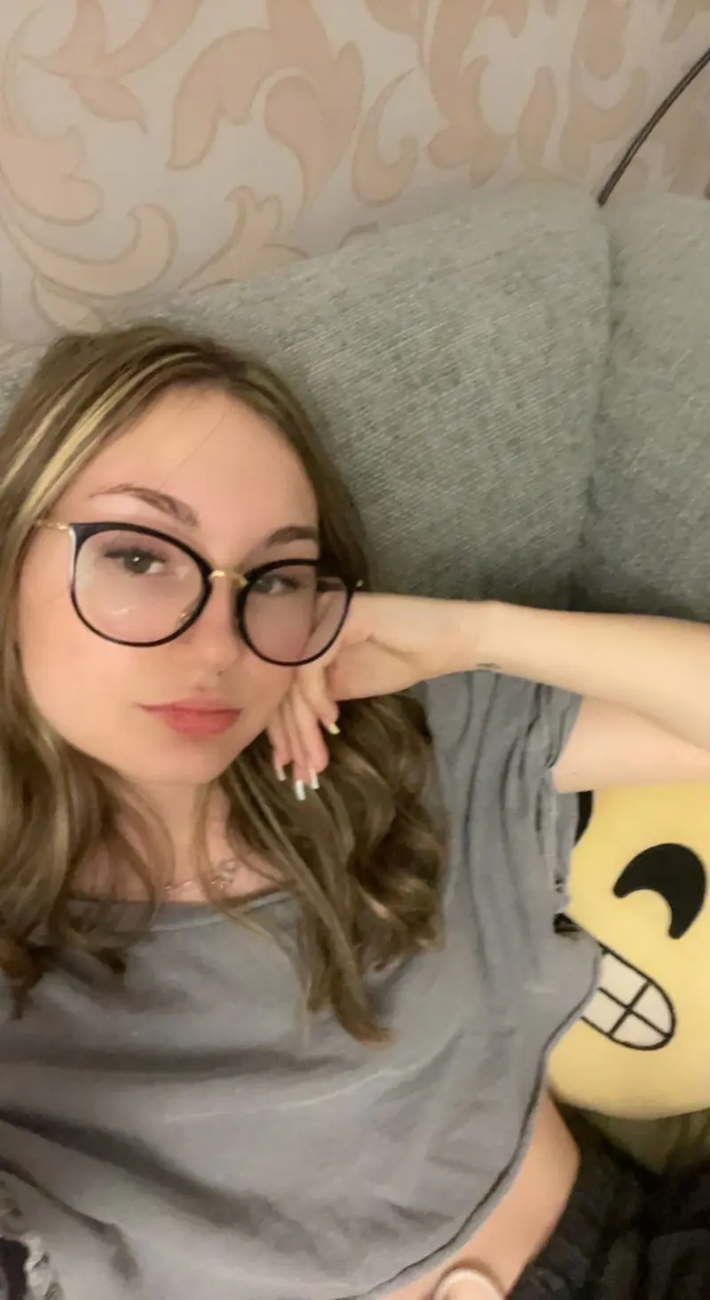 riyoja1480 (24) female from US - sexting partner