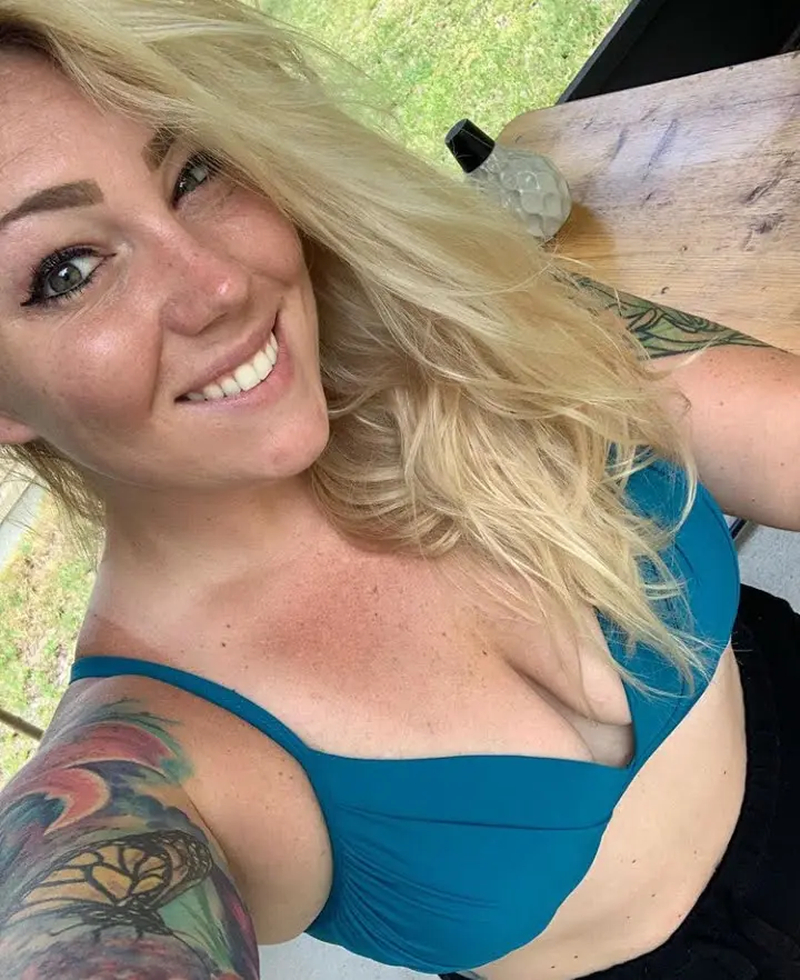 rockmina39 (18) female from US - sexting partner