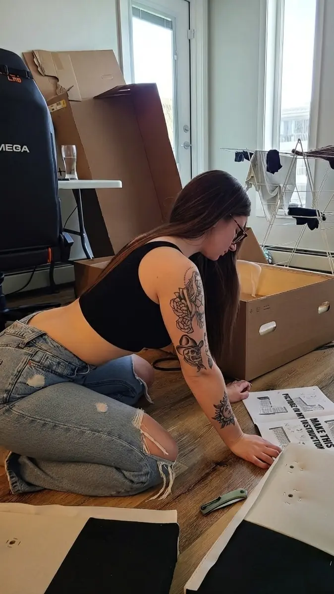 rodsonban (22) female from DE - sexting partner