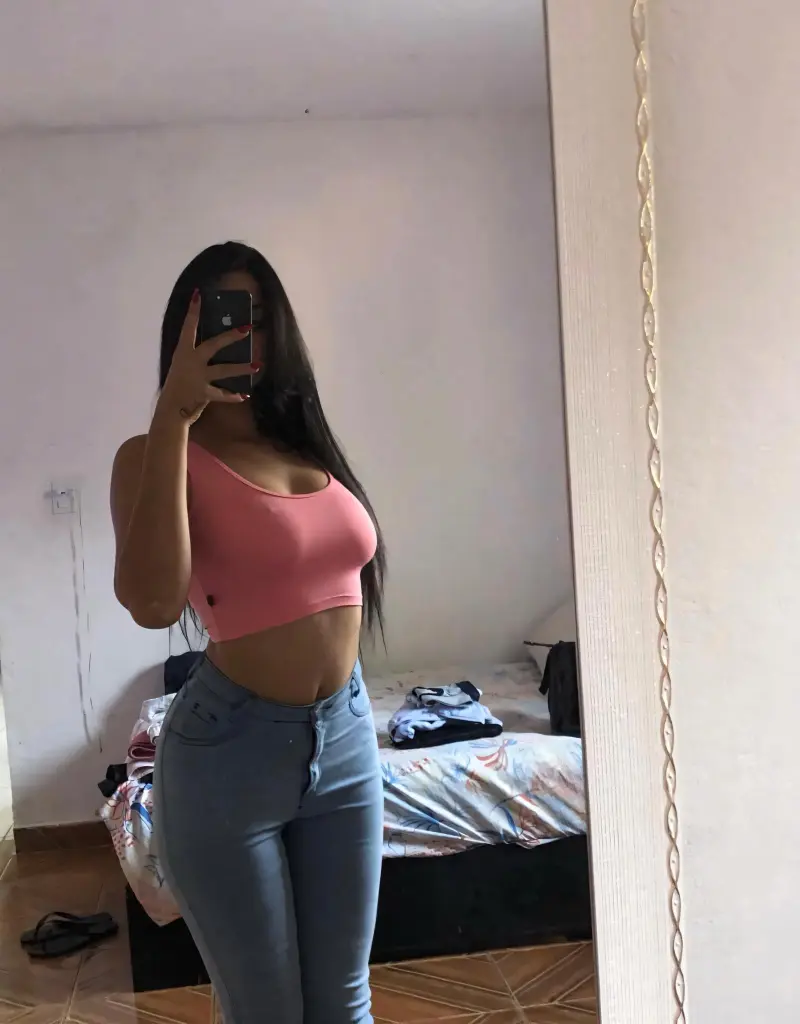 rogik43763 (22) female from US - sexting partner