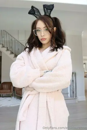 rokiko2728 (18) female from ZA - sexting partner