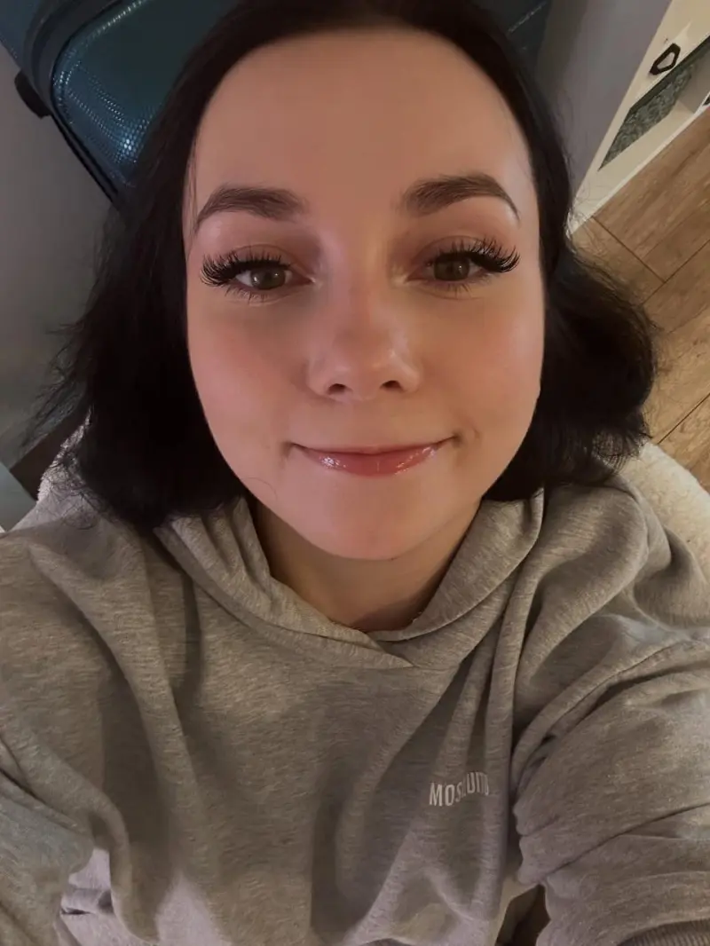 roseline00645 (18) female from US - sexting partner