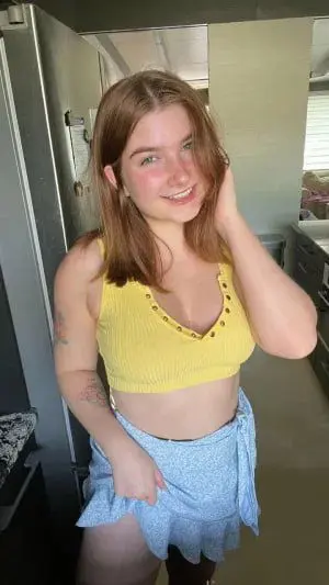 rovot82297 (18) female from DE - sexting partner