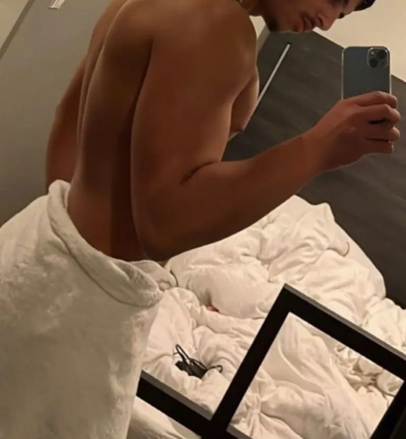 rozsarmad1 (18) male from IQ - sexting partner