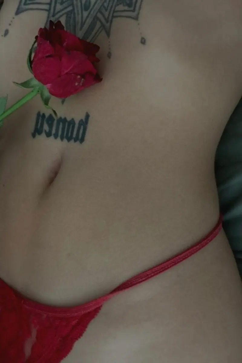 rvtme1xv3j (21) female from AT - sexting partner