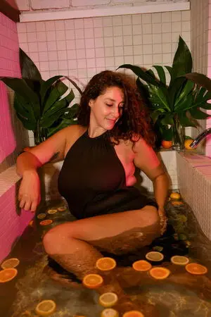 saceyoc379 (18) female from GB - sexting partner