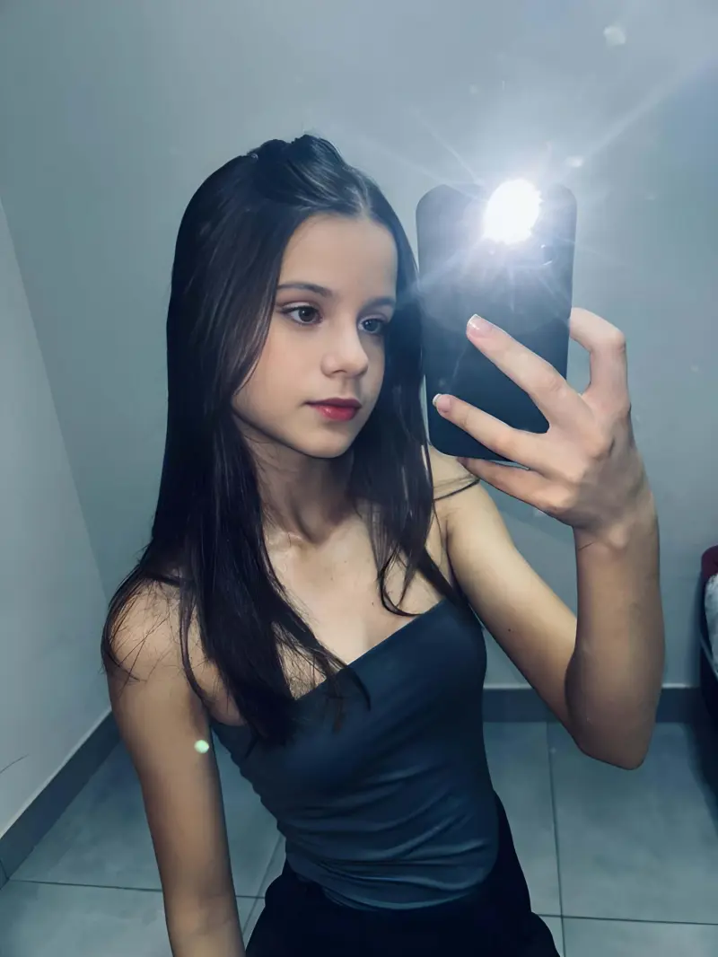 sadacet706 (18) female from US - sexting partner