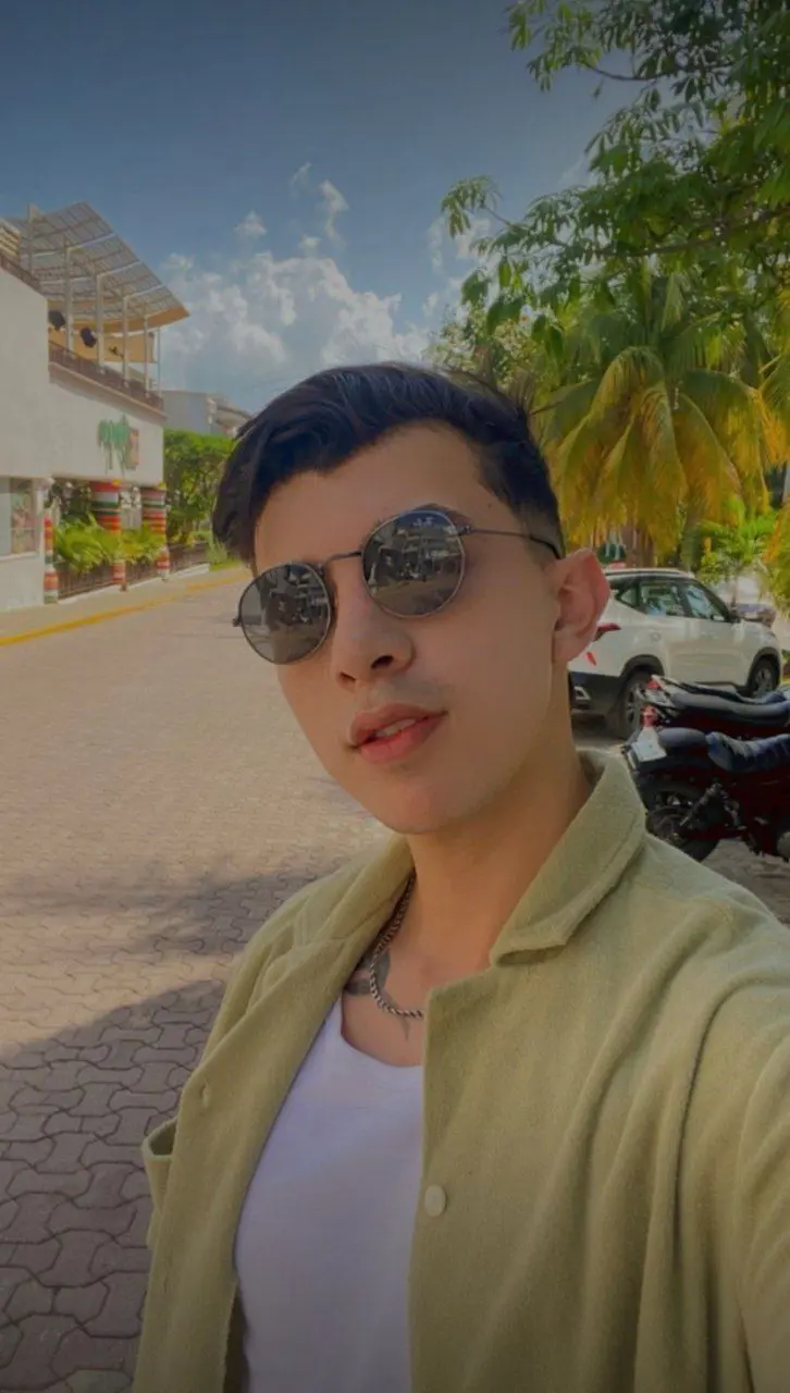 sakacristofer (18) male from CO - sexting partner