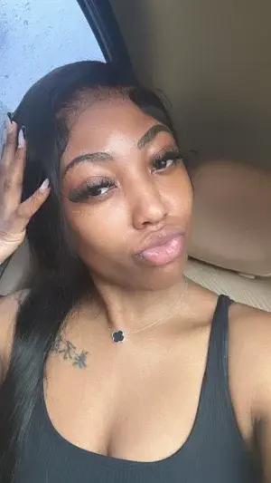 sandra6337 (18) female from US - sexting partner