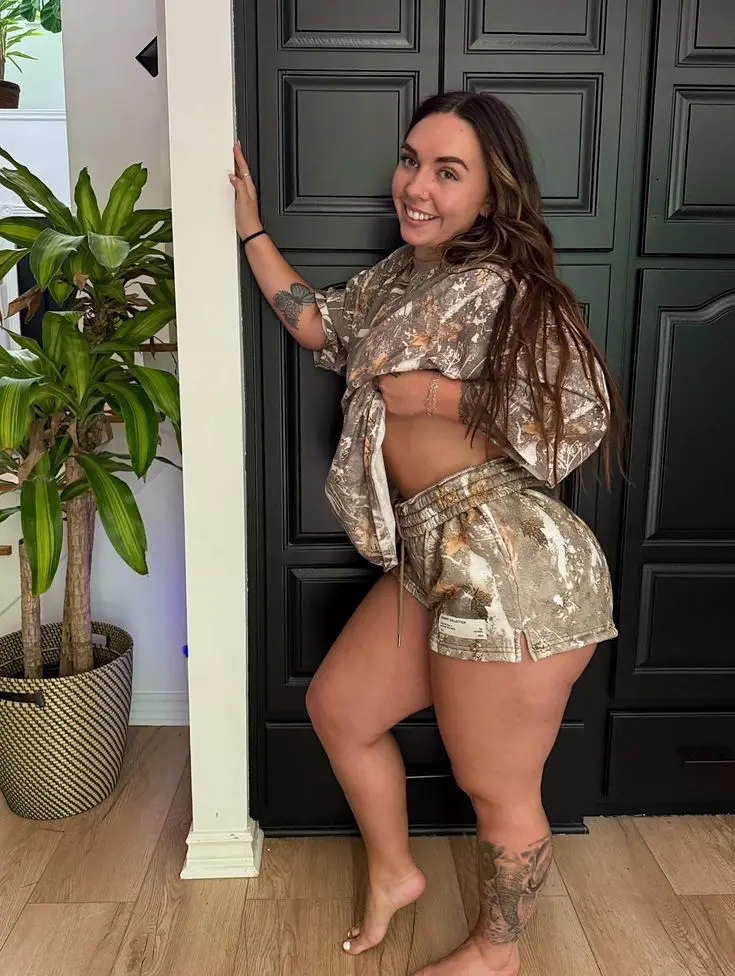 sarah6465 (18) female from US - sexting partner