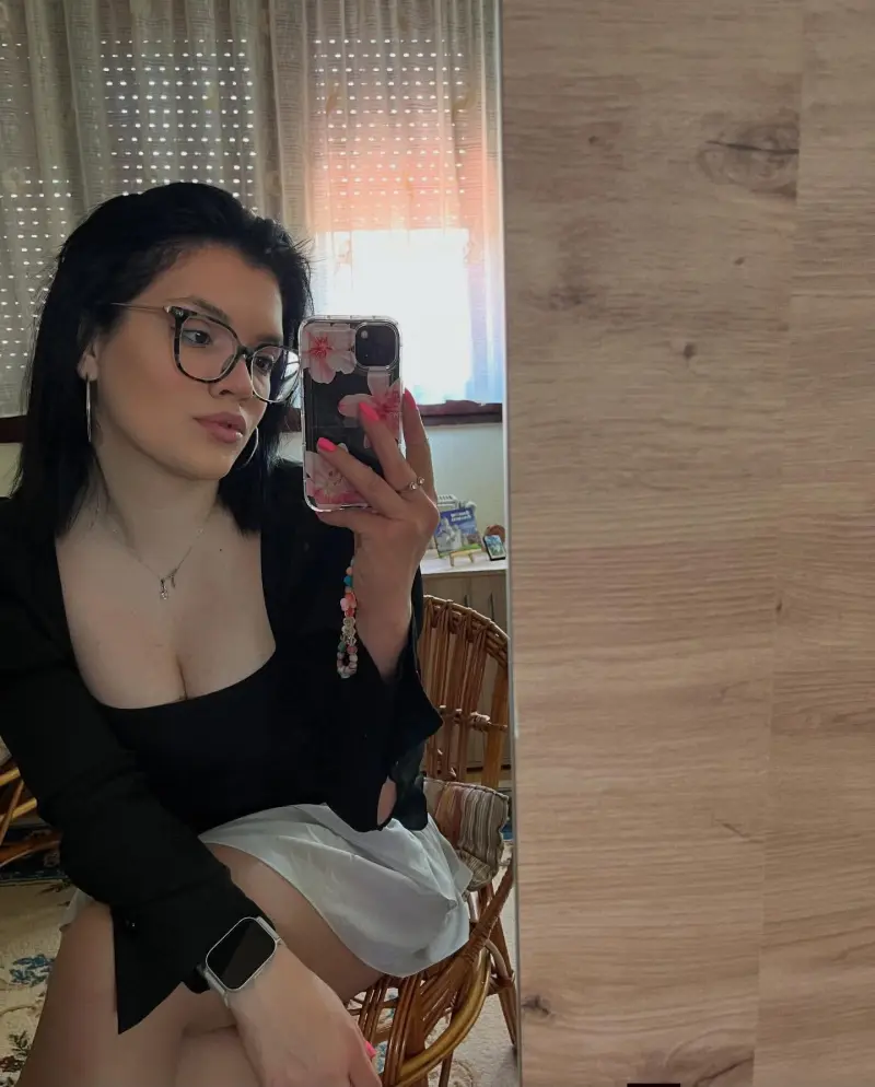 satona9161 (18) female from DE - sexting partner