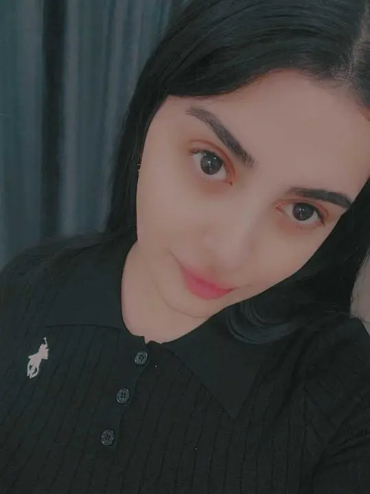 sejel96396 (18) female from IE - sexting partner