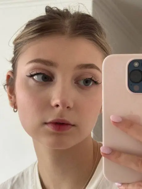 sepivok851 (18) female from UZ - sexting partner