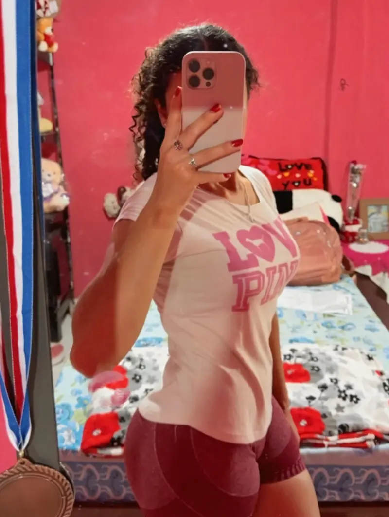 sevid65270 (22) female from GB - sexting partner