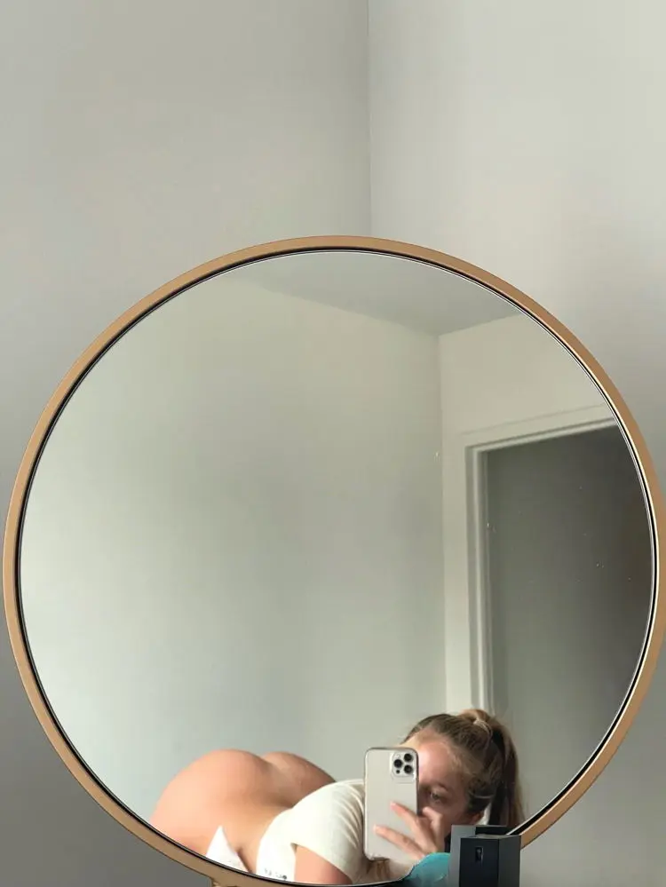 sexy_raya3 (18) female from US - sexting partner