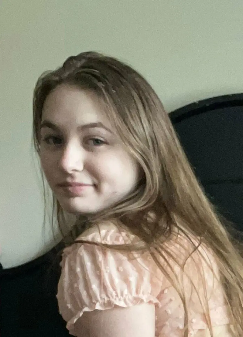 sexylottie17 (18) female from US - sexting partner