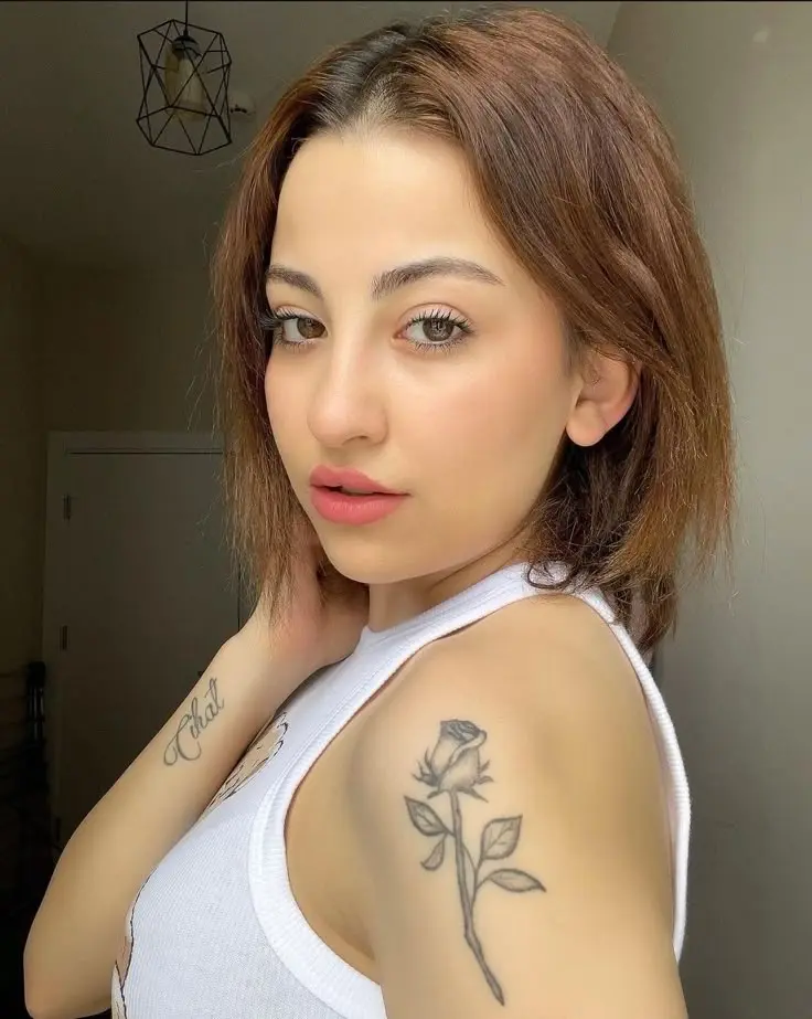 sexyskylar1 (18) female from US - sexting partner