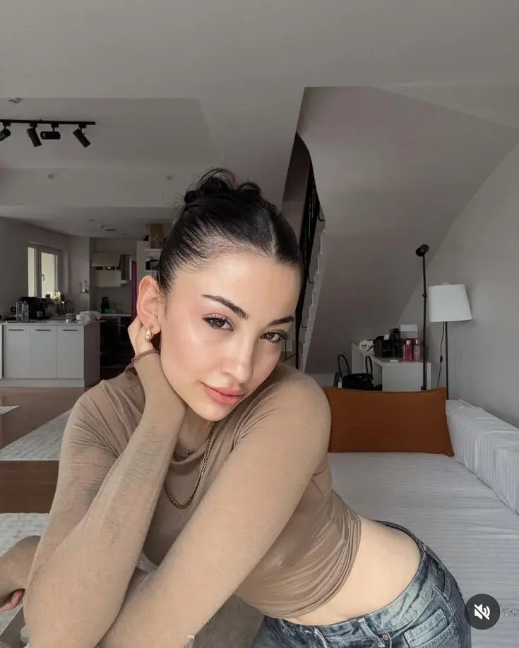 sexyskylar13 (18) female from US - sexting partner