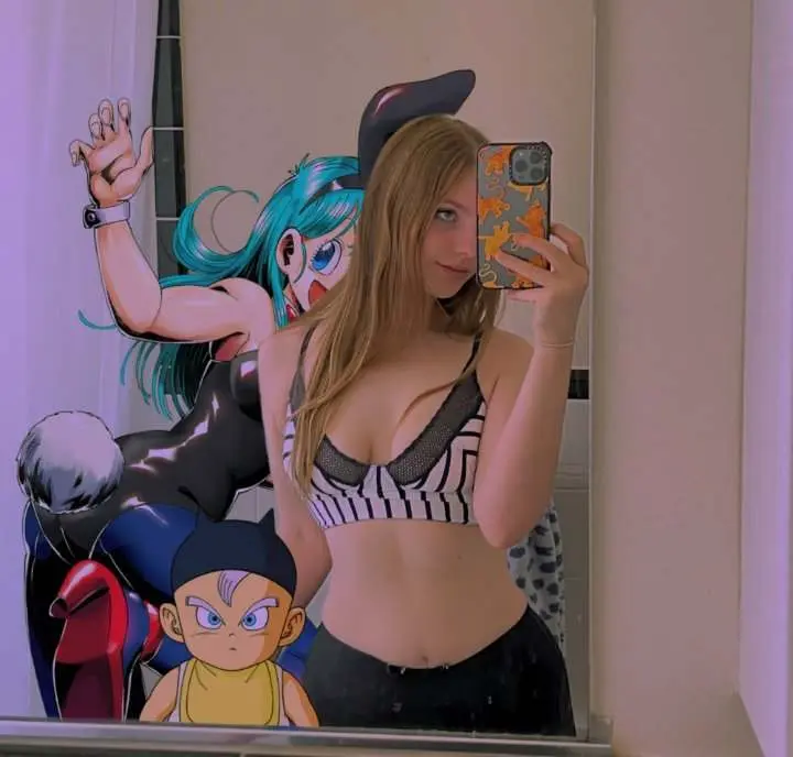 seyol27560 (18) female from US - sexting partner