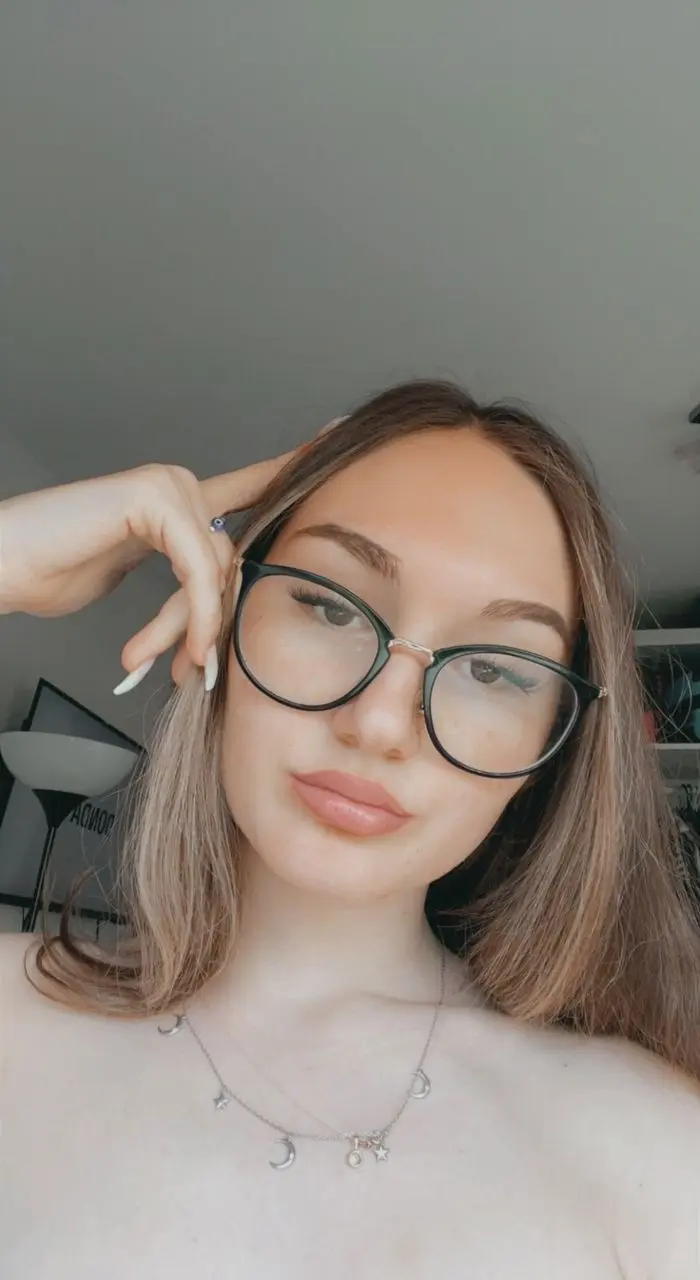 shawnamccraig1 (18) female from US - sexting partner
