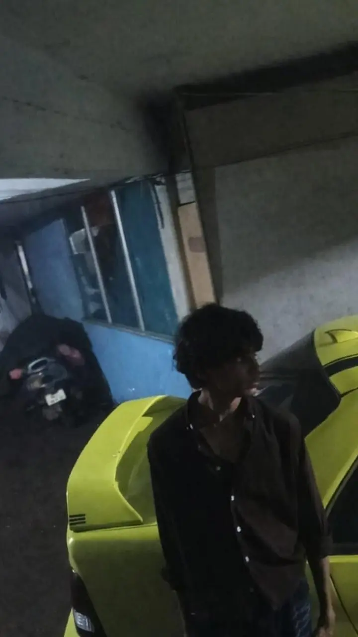 shehineee (18) male from IN - sexting partner