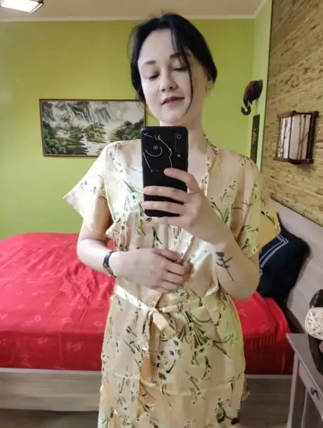 sikeca4935 (18) female from AU - sexting partner