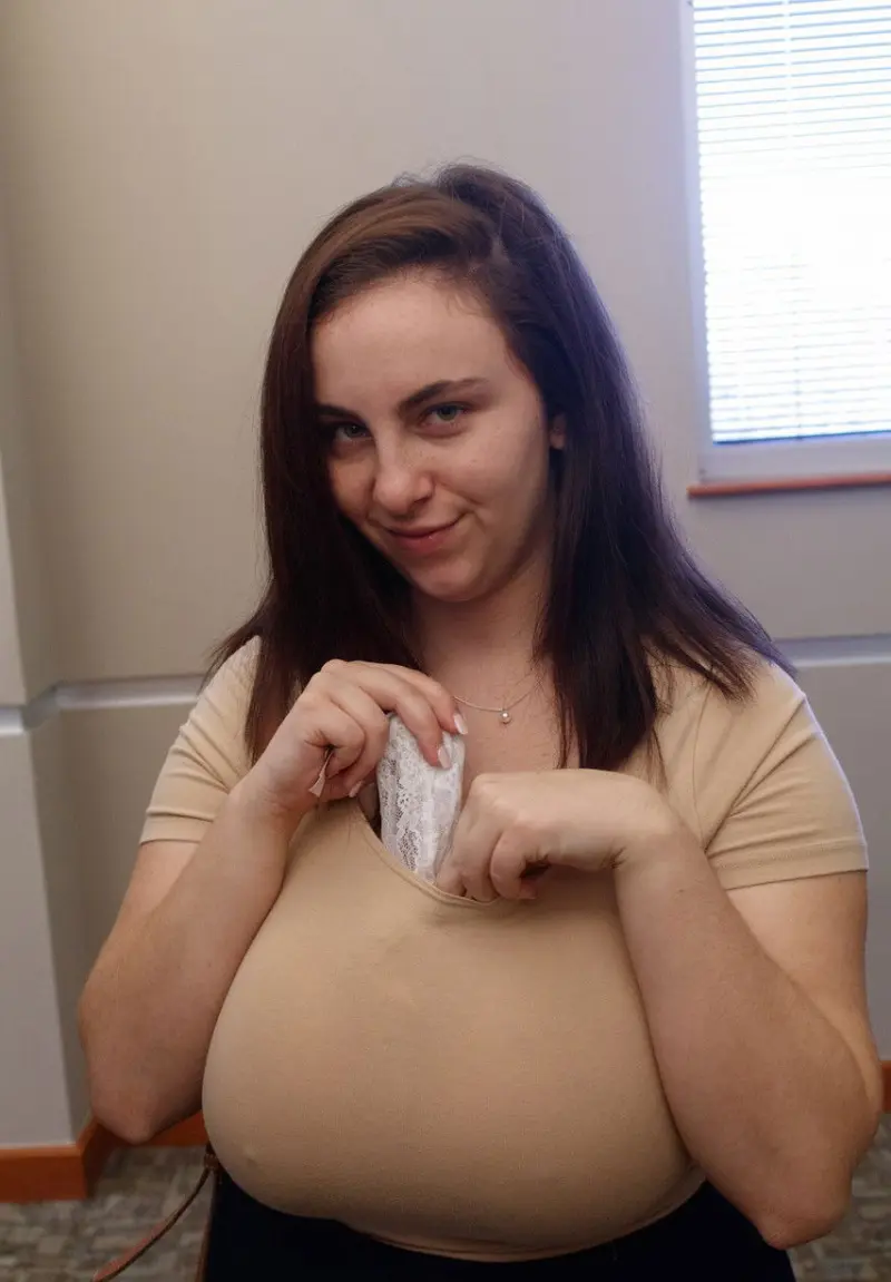 sikyzi (18) female from GB - sexting partner